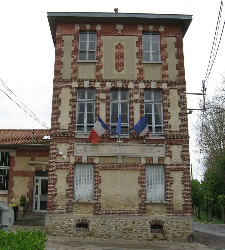 alt_leschauffeursparisiens_Dammartin-sur-Tigeaux_mairie.jpg